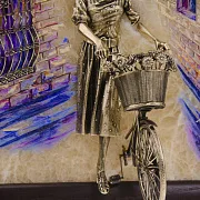 Ключница «Велосипедистка» с бронзой, росписью и подсветкой — необычный подарок — фотография 4