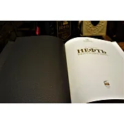 Нефть. Вчера, сегодня, завтра. В футляре — книга в коже — красивый подарок — фотография 2