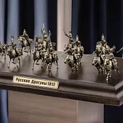 Диорама «Русские драгуны 1812 г.» из бронзы и ясеня, 1:72 — красивый подарок — фотография 1