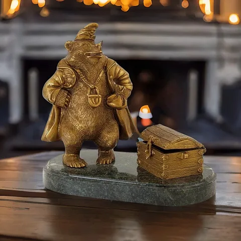 Фигурка «Медведь с сундуком» из бронзы и камня в подарок