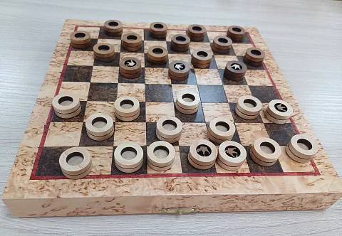 Подарочные шашки из карельской берёзы