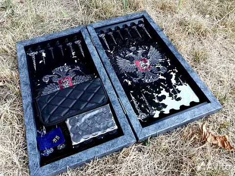 Нарды под стеклом «Сверхдержава» — необычный подарок
