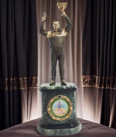 Подарочный сувенир-приз «Чемпион по лёгкой атлетике» из бронзы